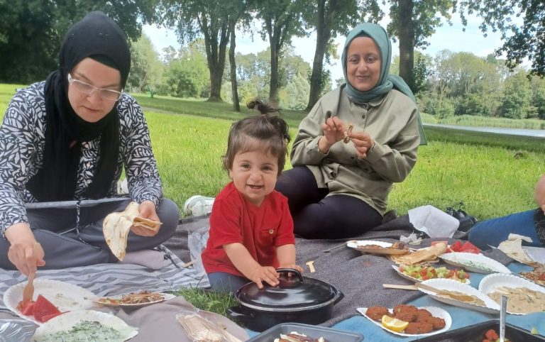 Werelden komen samen bij de buddy barbecue