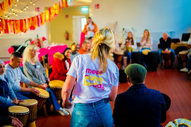 Inwoners en nieuwkomers ontmoeten elkaar via Buddy to Buddy